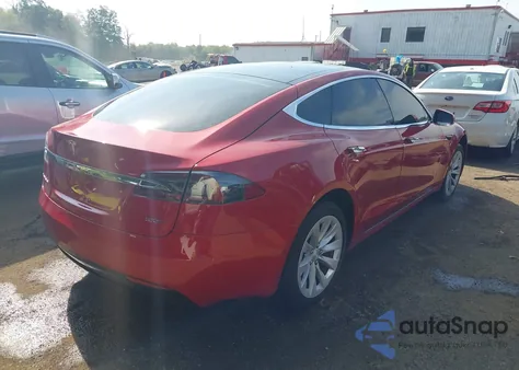 2018 Tesla Model S 100D/75D/P100D из США, поврежденный, VIN 5YJSA1E26JF254756